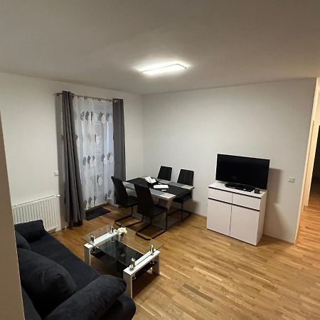 Paky Appartements 00322 Bruck an der Leitha Extérieur photo